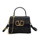 Bolsa Valentino VLogo Preta em Palha Trançada – Sofisticação Atemporal com Toque Artesanal