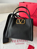 Bolsa Valentino Garavani Alltime em Couro de Bezerro Grainy